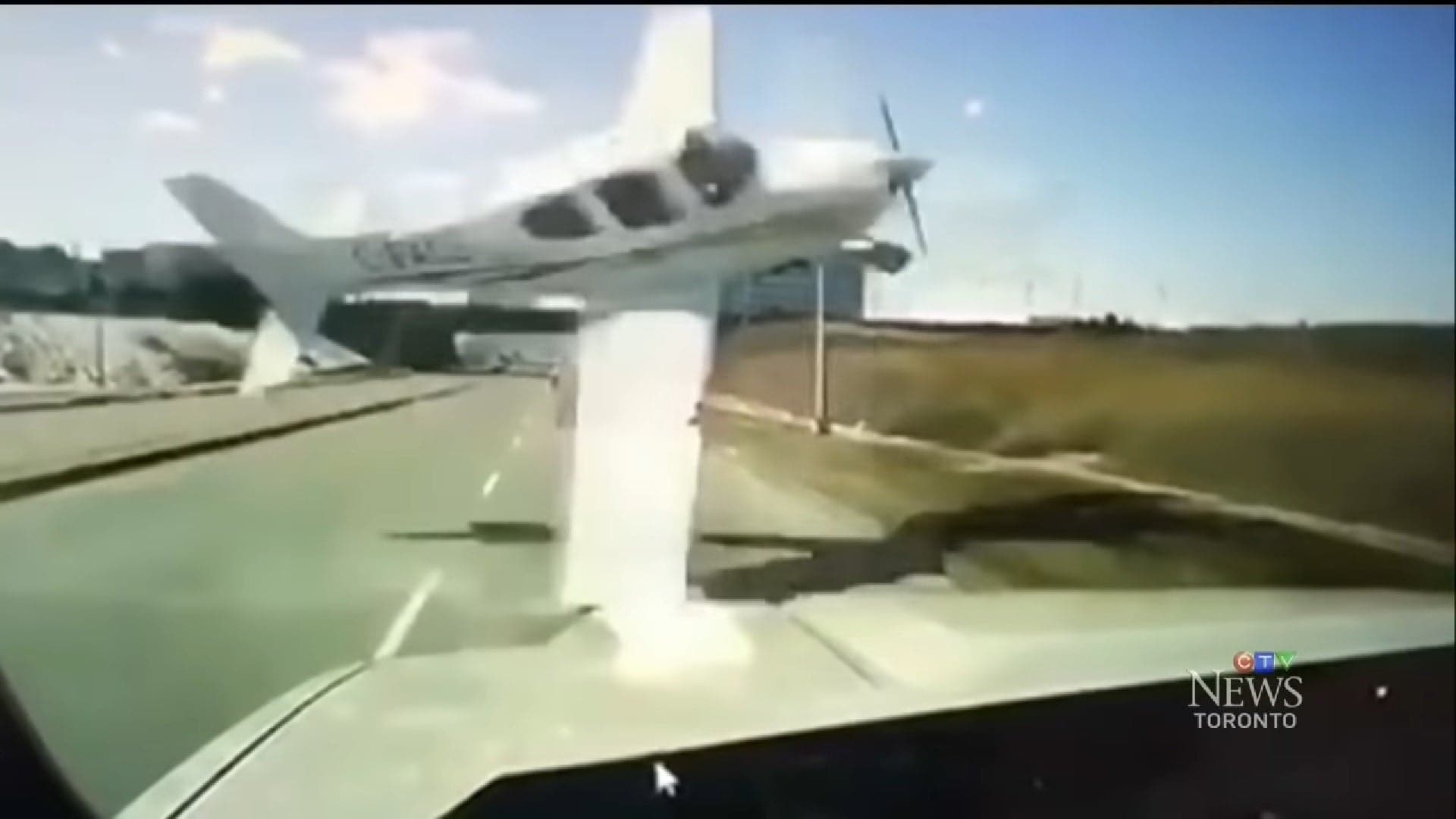 Watch This Plane Crash Into a Roadside Ditch Via Lucky Driver’s Dashcam
