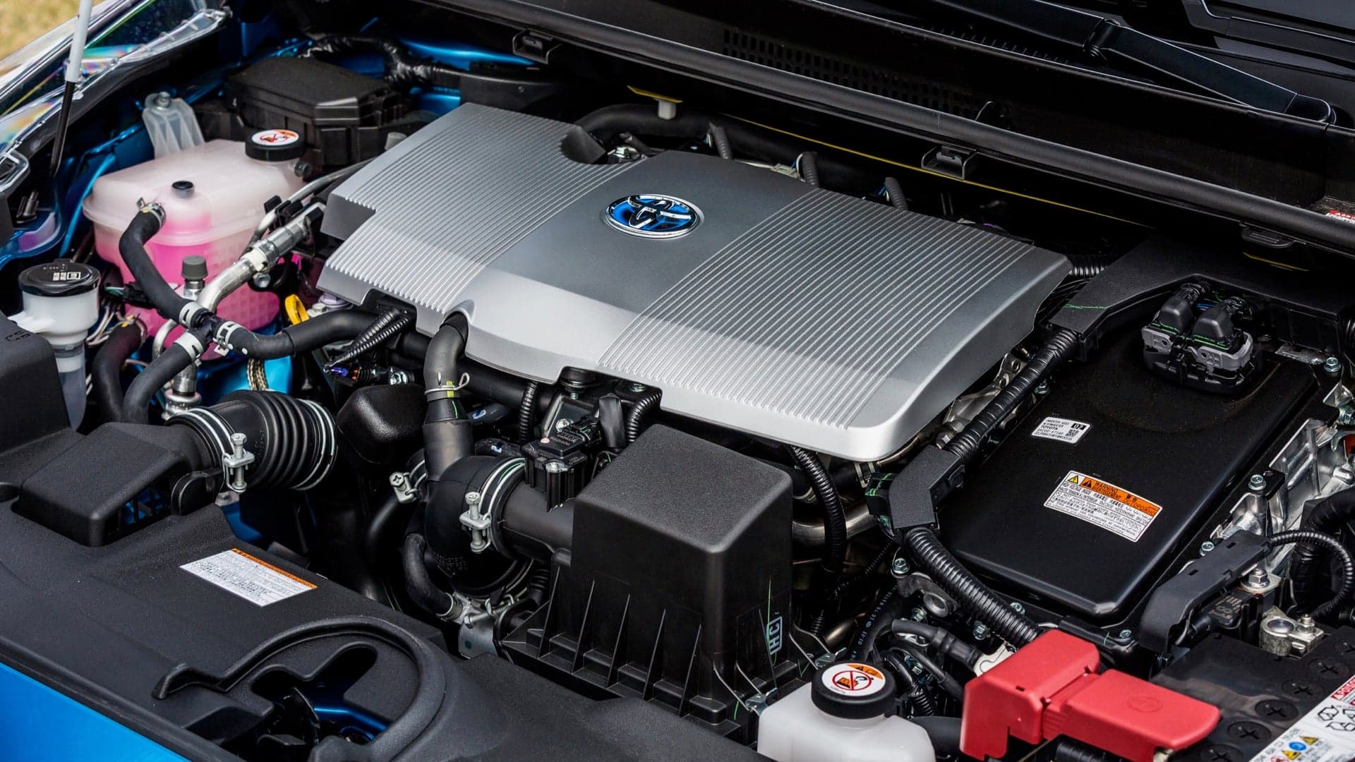 Toyota Sharing 24,000 Patents Worth of Hybrid Vehicle Knowledge With Competitors