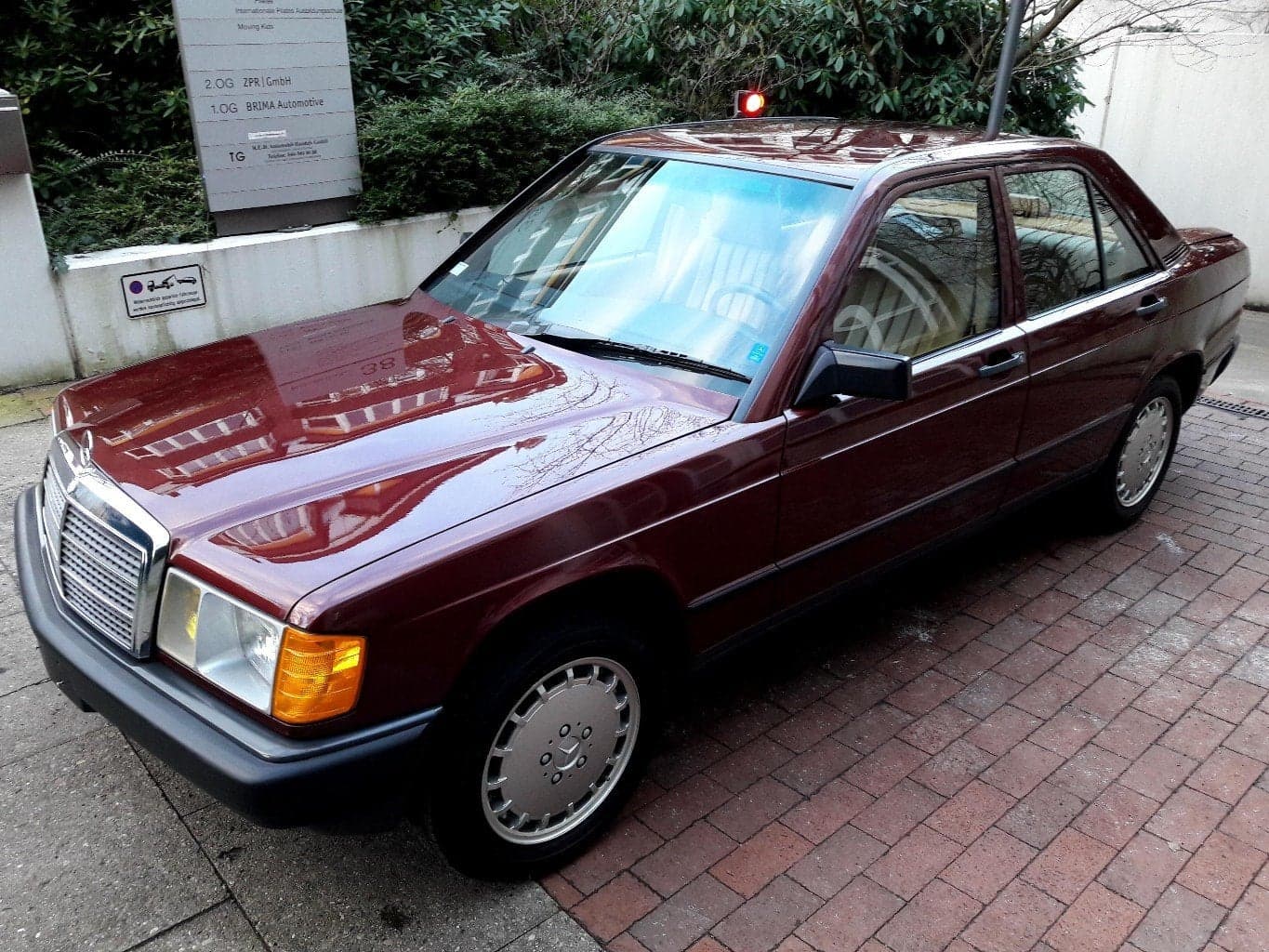 Would You Buy This Pristine 1986 Mercedes-Benz 190 E 2.3 or a Brand New E-Class?