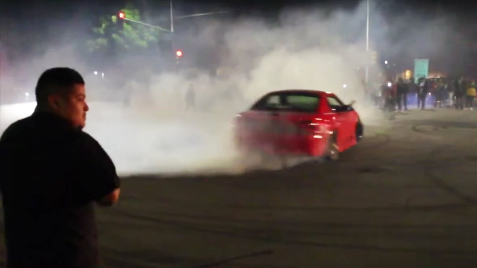 California City Passes Bill to Jail Street Racing, Sideshow Spectators for Six Months