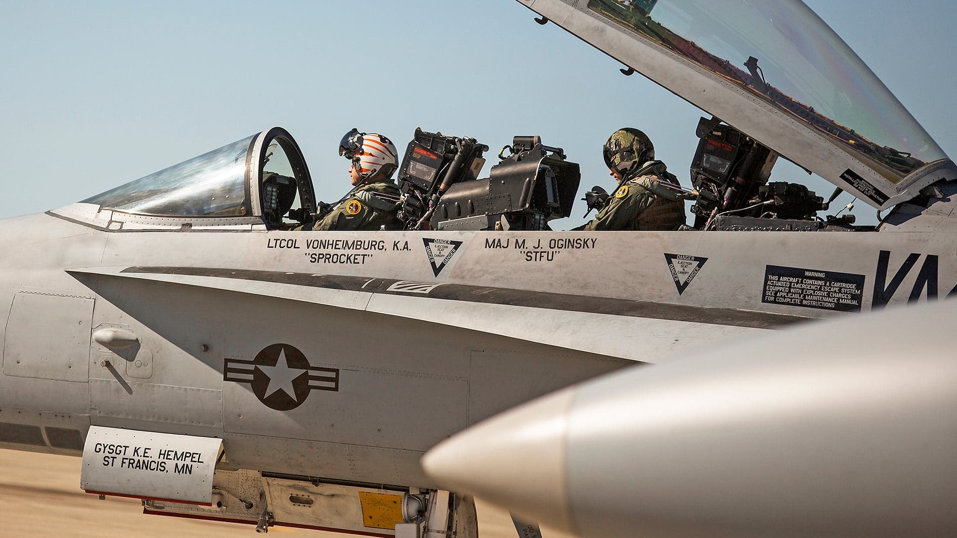 Marines Winding Down Weapon Systems Officer Position, F/A-18Ds To Fly With Pilot Only