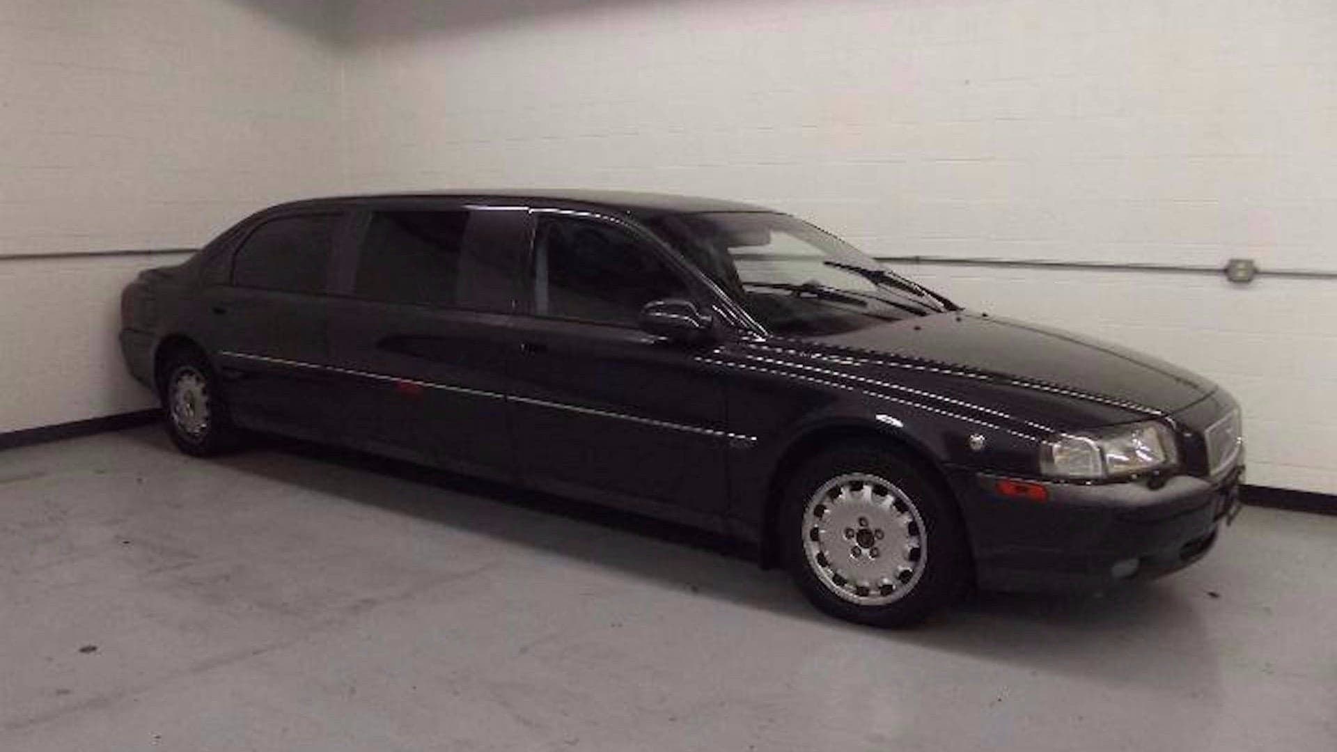 Just $4,000 Will Buy You This 2001 Volvo S80 Limousine Built for a Swedish Diplomat