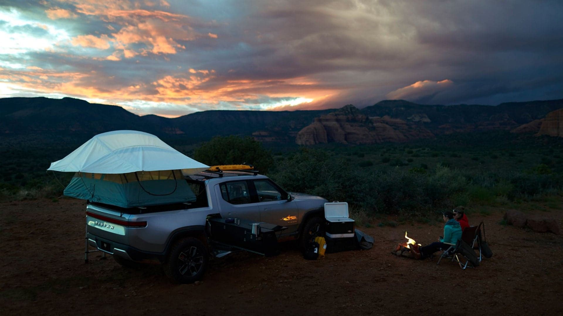 See Rivian R1T Adventure Truck’s Awesome Stowaway Camp Kitchen and Shelter in Action