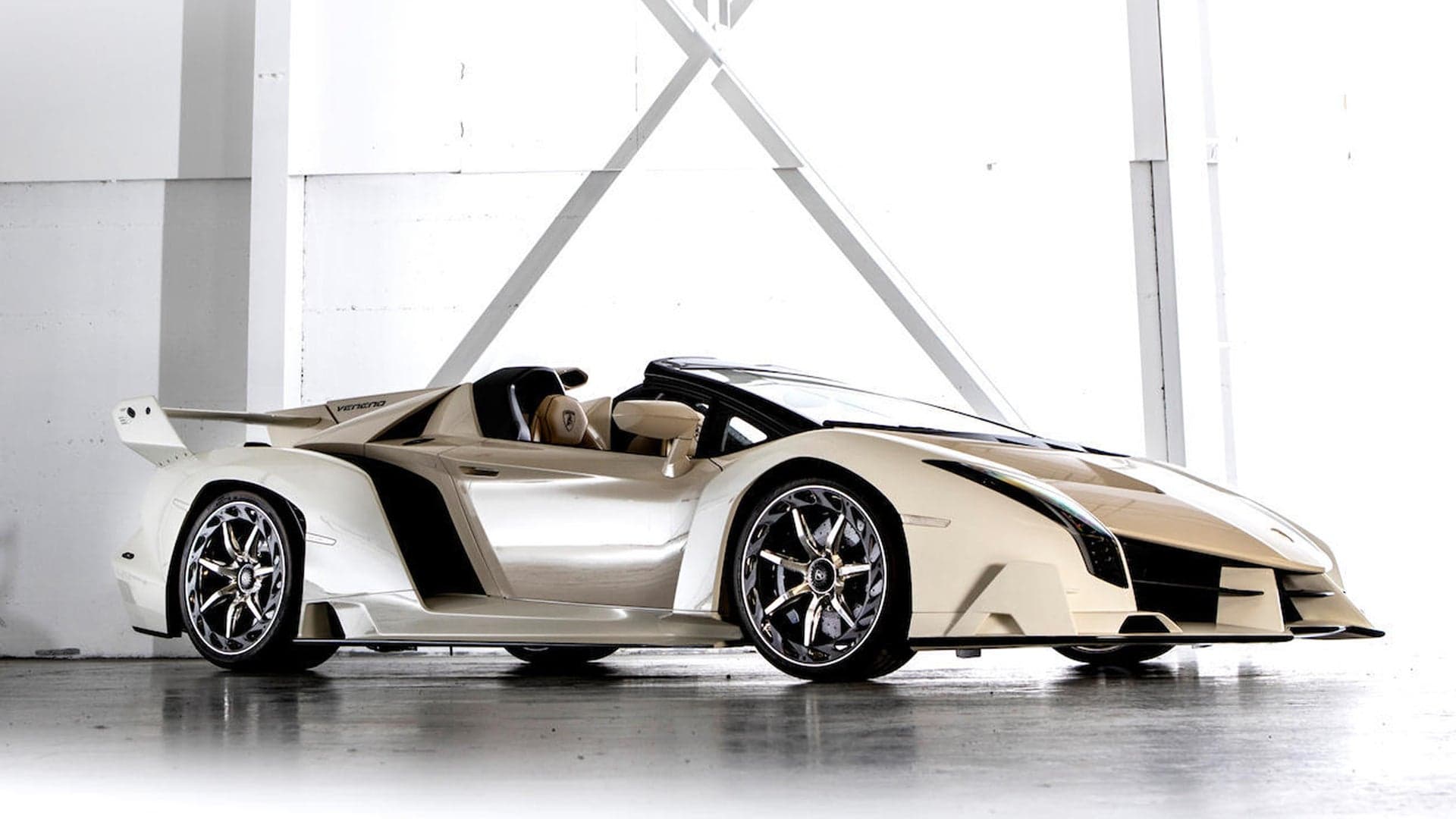 2014 Lamborghini Veneno Seized From Corrupt Official Sells for $8.3 Million