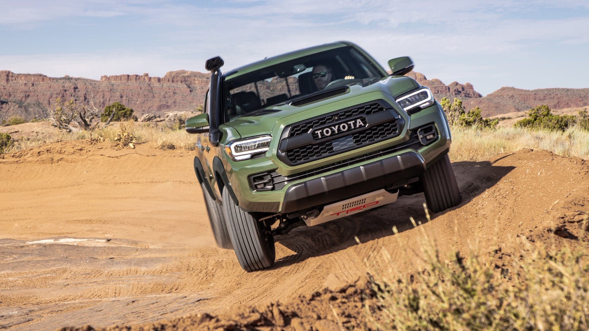 The 2020 Toyota Tacoma Is an Old-School Pickup Learning New Tech Tricks
