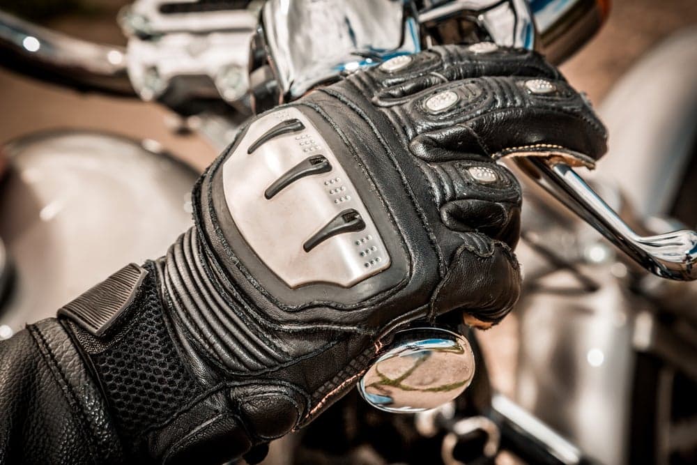 Be Safe and Look Stylish With These Leather Motorcycle Gloves
