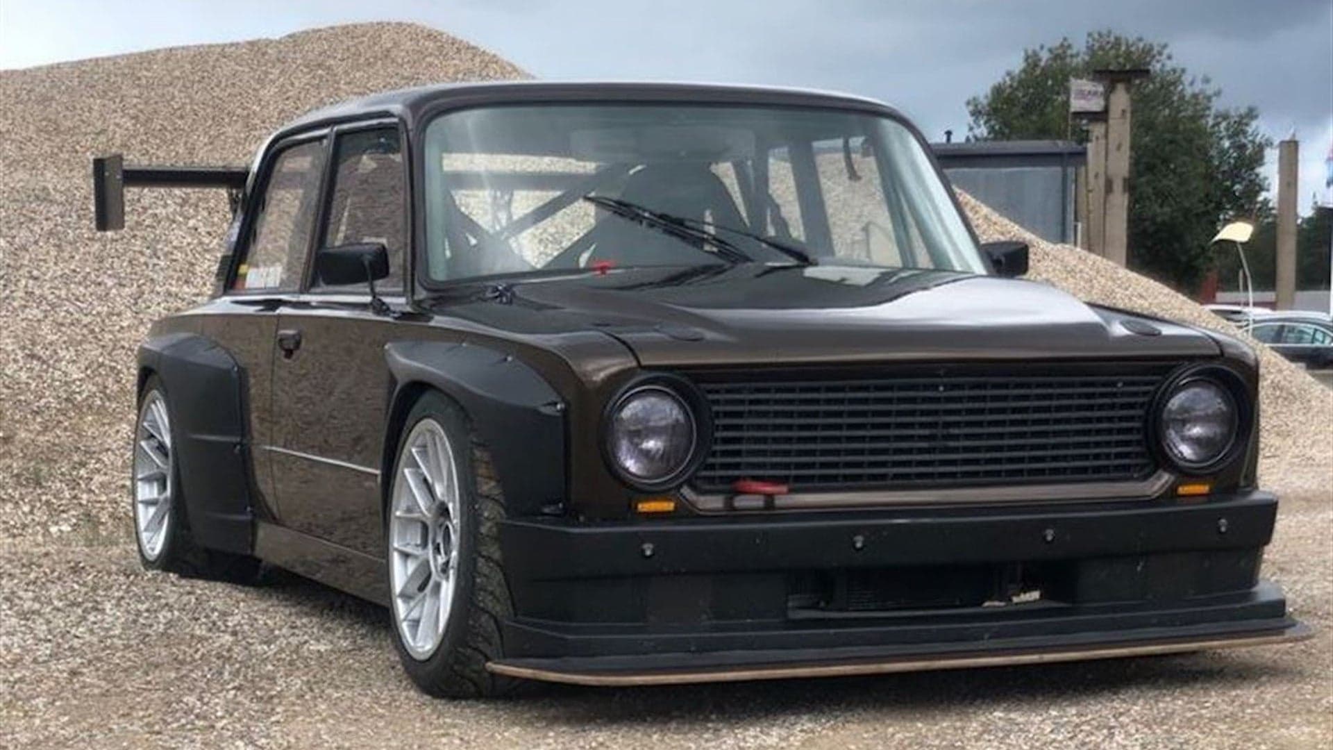 $24,000 Will Get You This Adorable Lada 2021 Race Car With a Lancia Integrale Engine