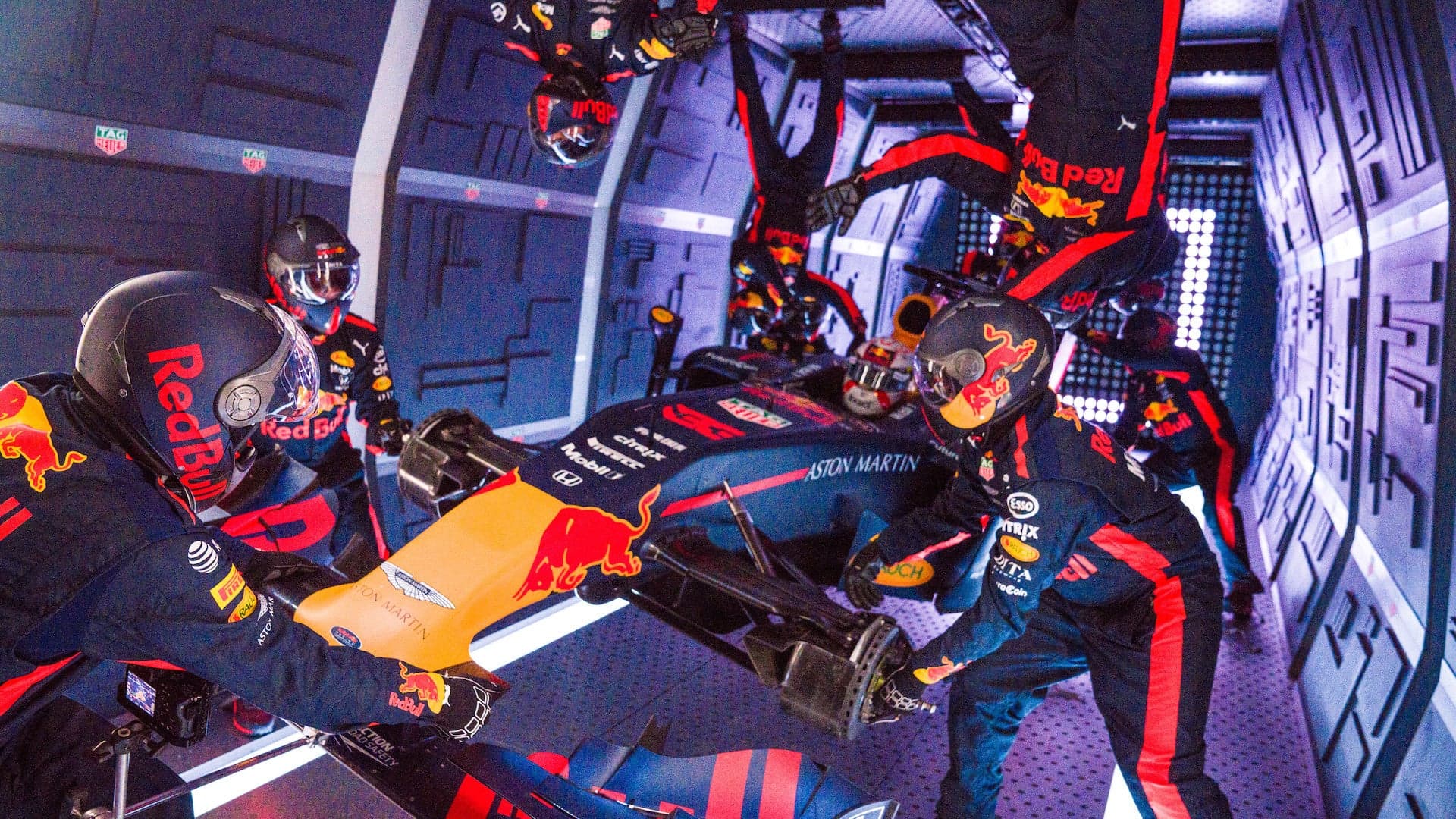 Watch the Red Bull F1 Team Perform the World’s First Zero-Gravity Pit Stop