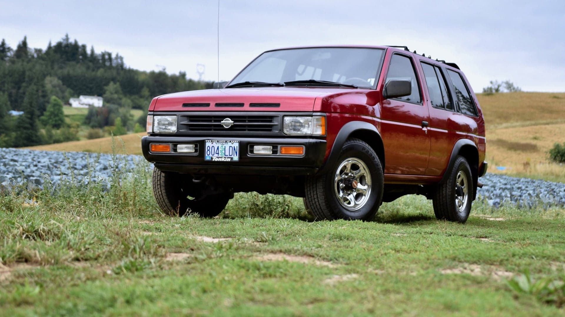 This Mint-Condition 1993 Nissan Pathfinder With a Five-Speed Manual Is Worthy of Your Love