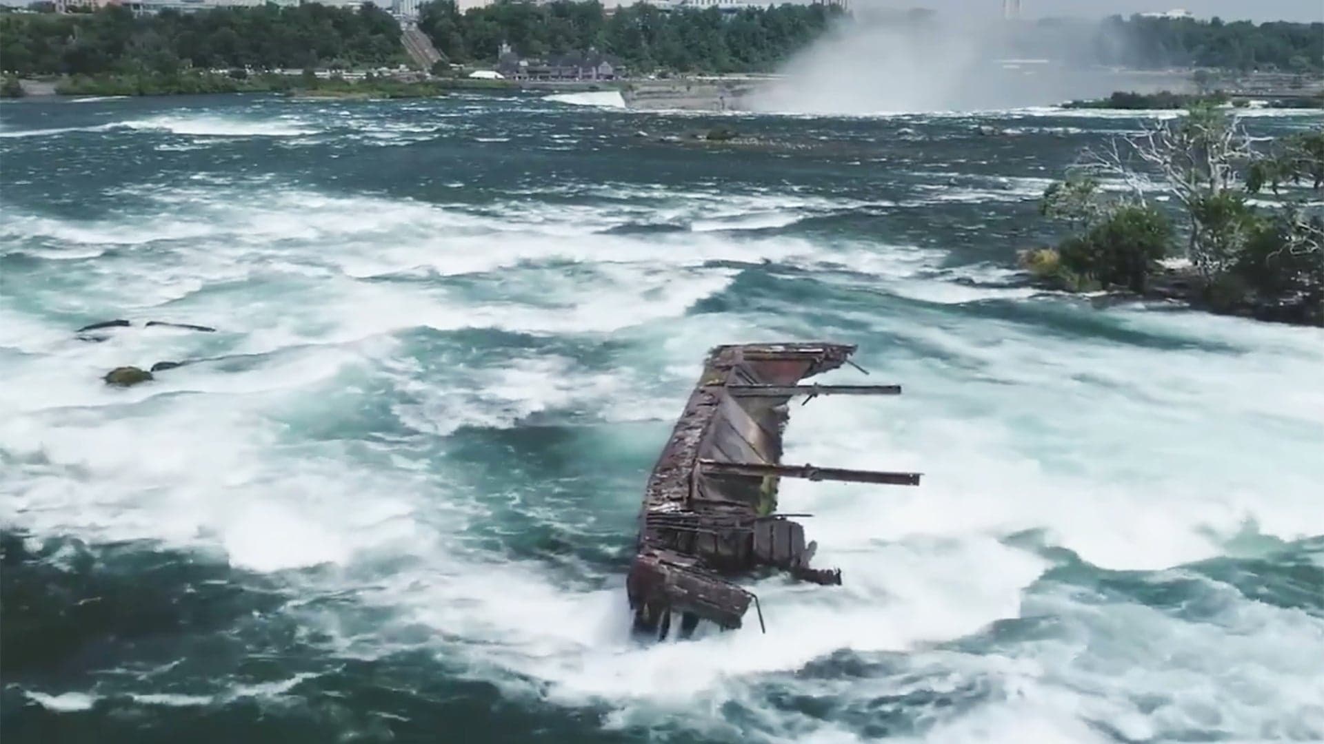 Century-Old Shipwreck Above Niagara Falls Dislodged by Storm, Might Go Over the Edge