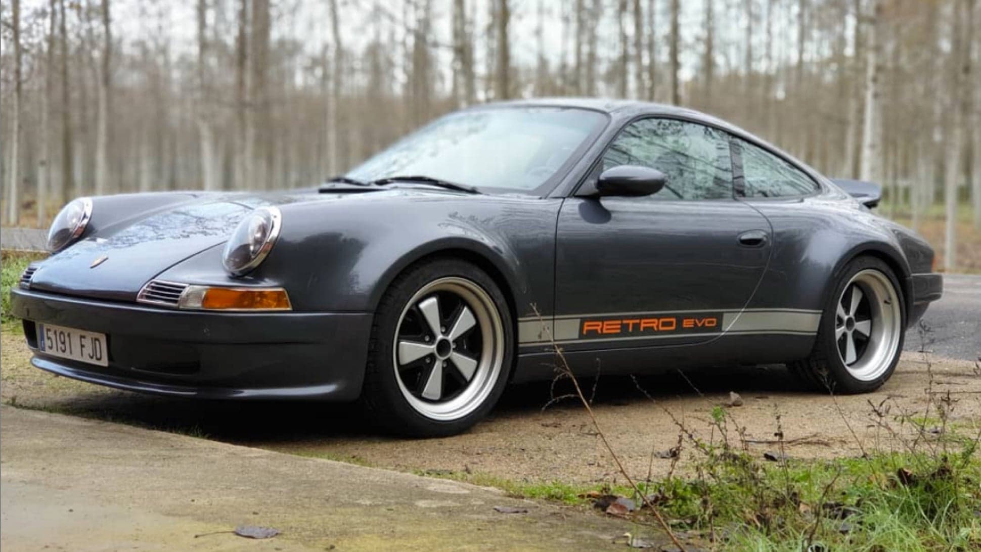 Classic Porsche 911 Is Actually a 996-Gen With a Bizarro Retro Body Kit