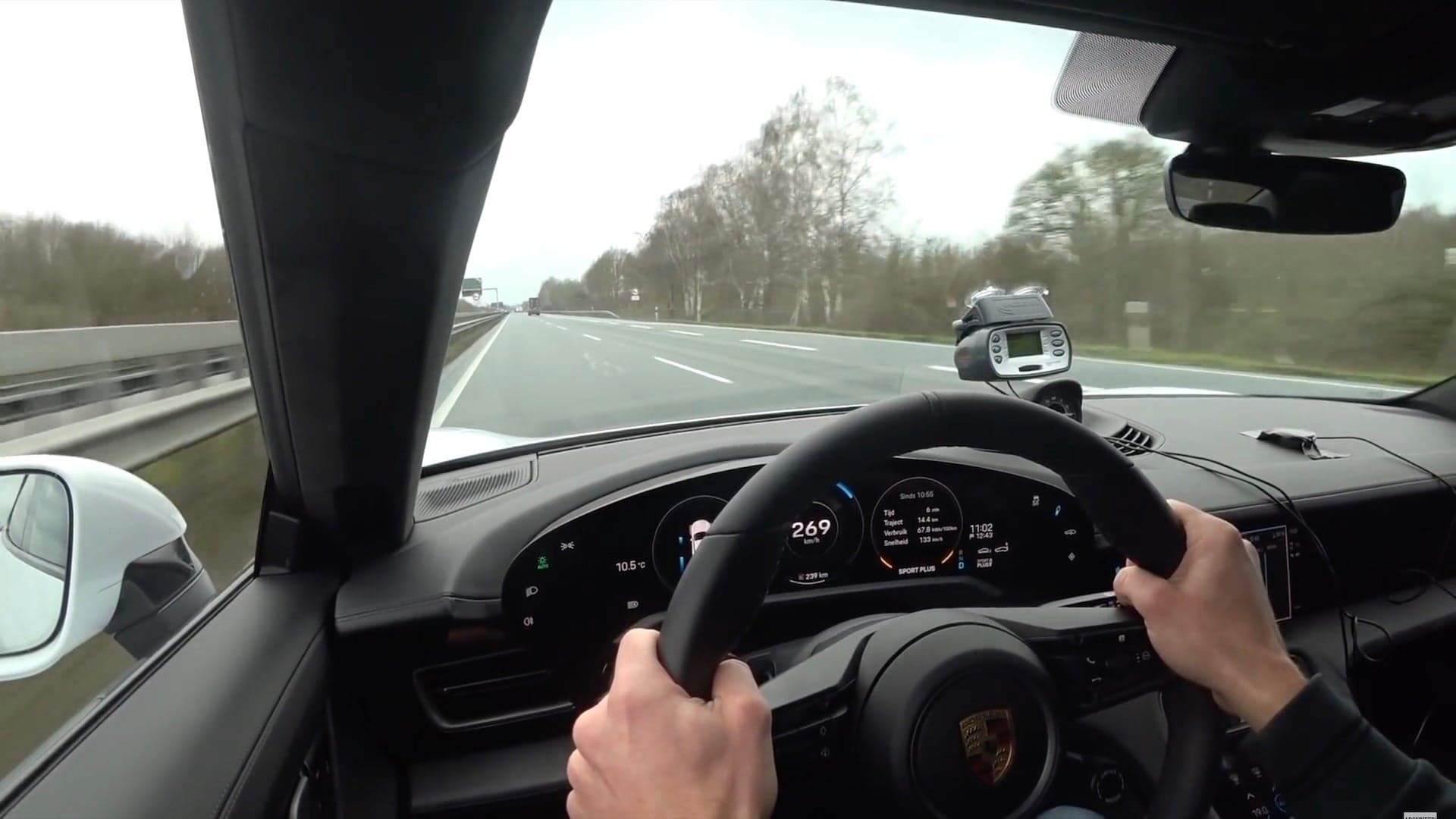 Watch a Porsche Taycan Turbo S Hit Top Speed, Then Slow To Save Its Batteries