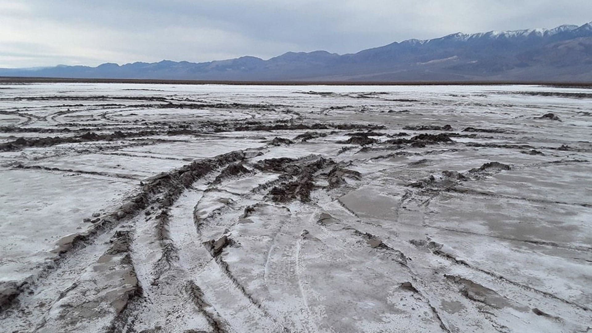 Death Valley National Park Is Getting Trashed by Illegal Off-Roaders