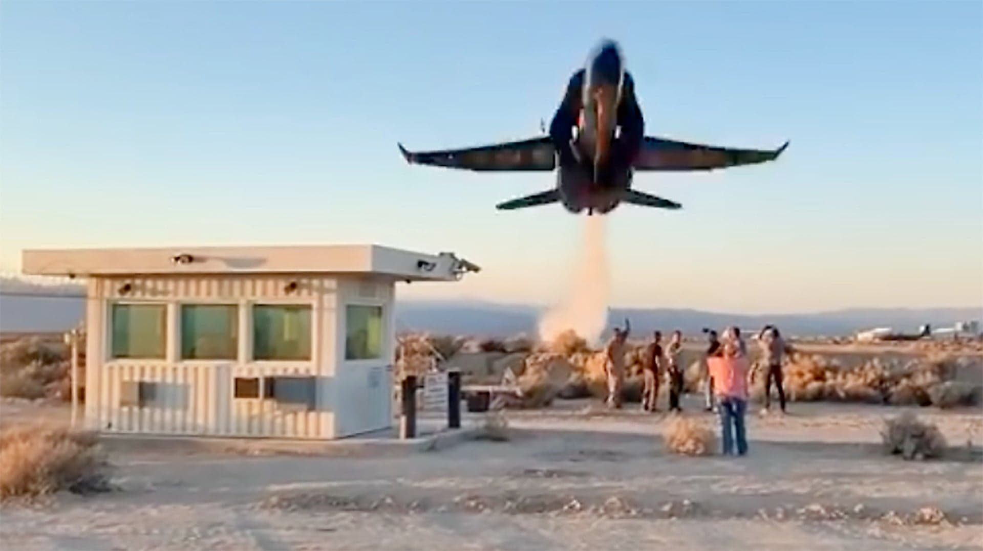 This Blue Angel Flyby Is How Top Gun 2 Captured That Crazy Hypersonic Jet Takeoff Scene