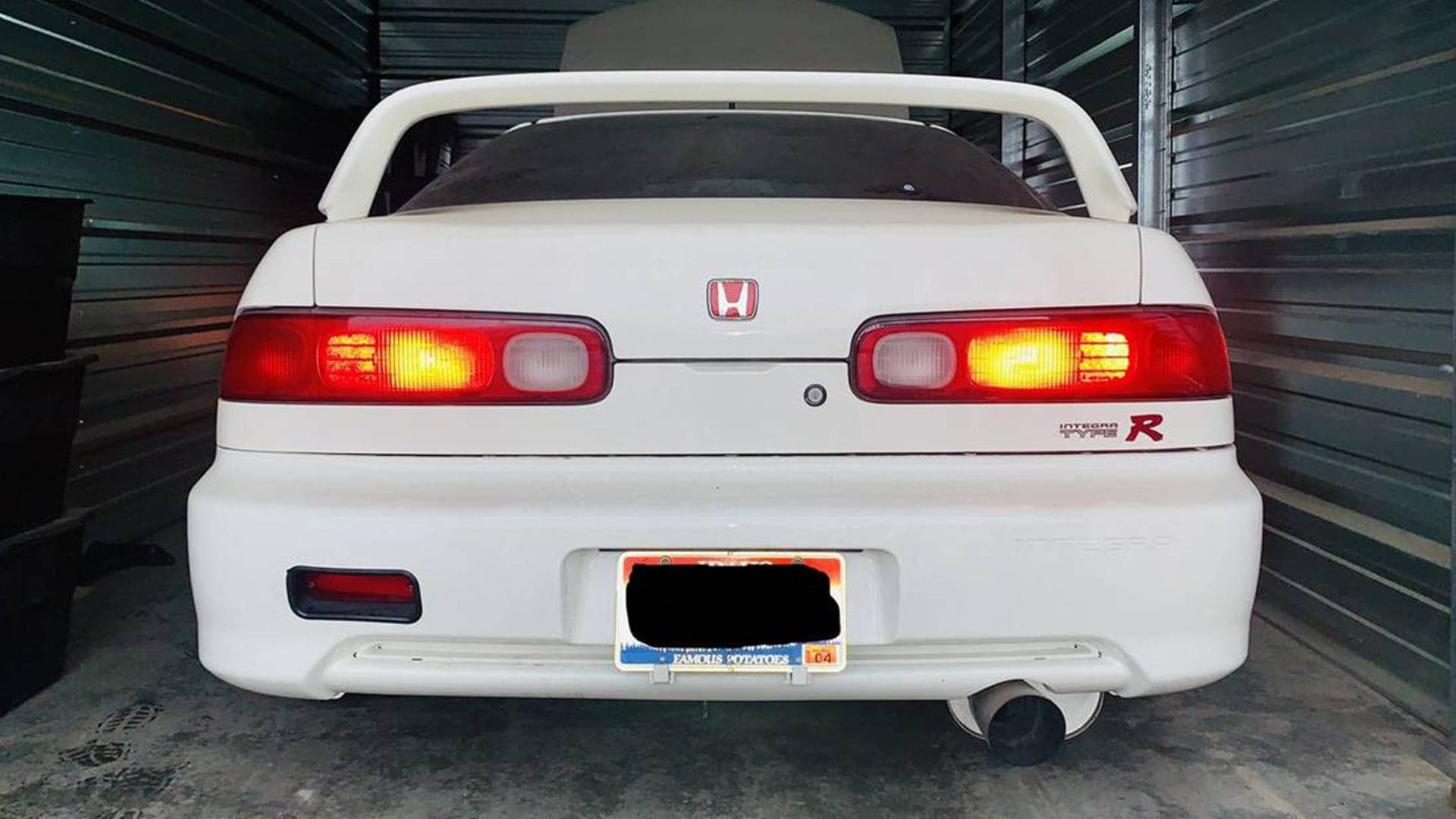 Craigslist Safari: Is the Salvage Discount Worth It for a 1998 Acura Integra Type R?
