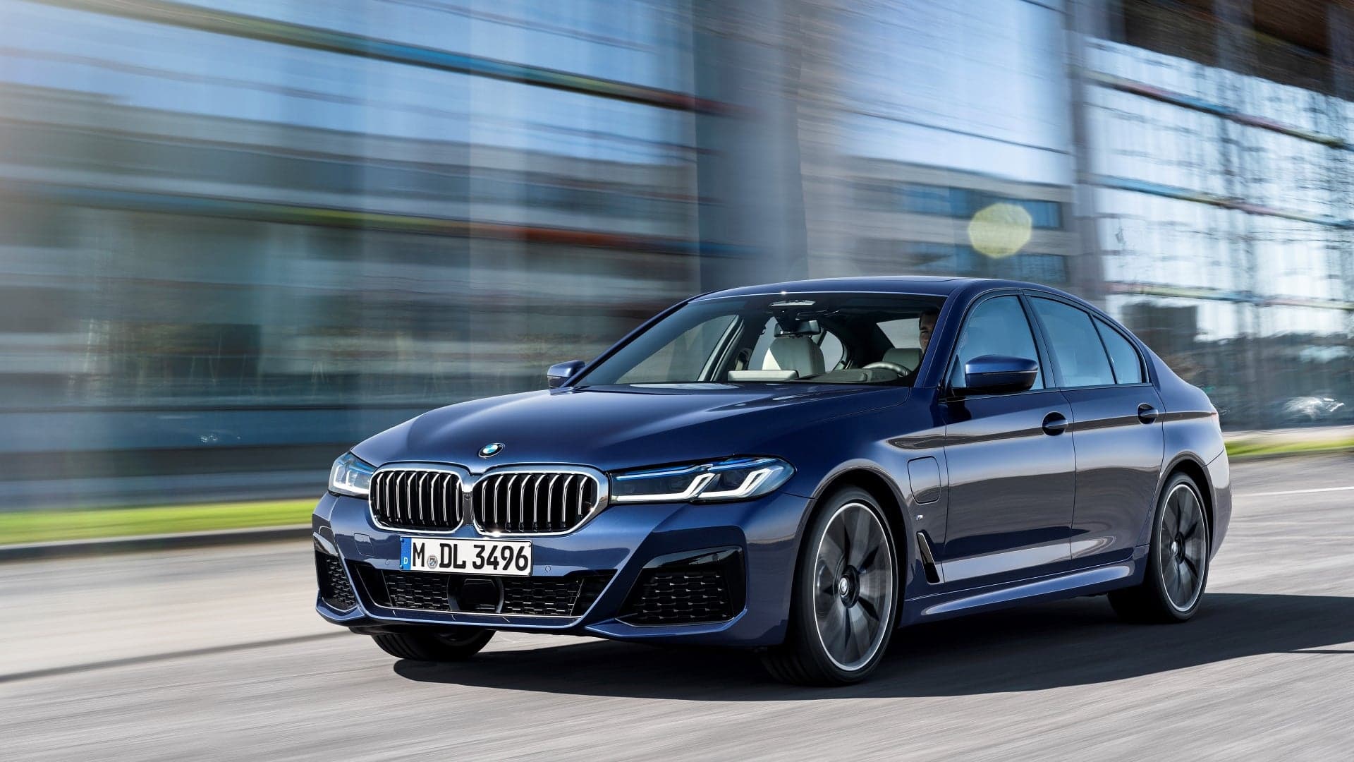 BMW’s Big Green Plans Include an Electric 5 Series