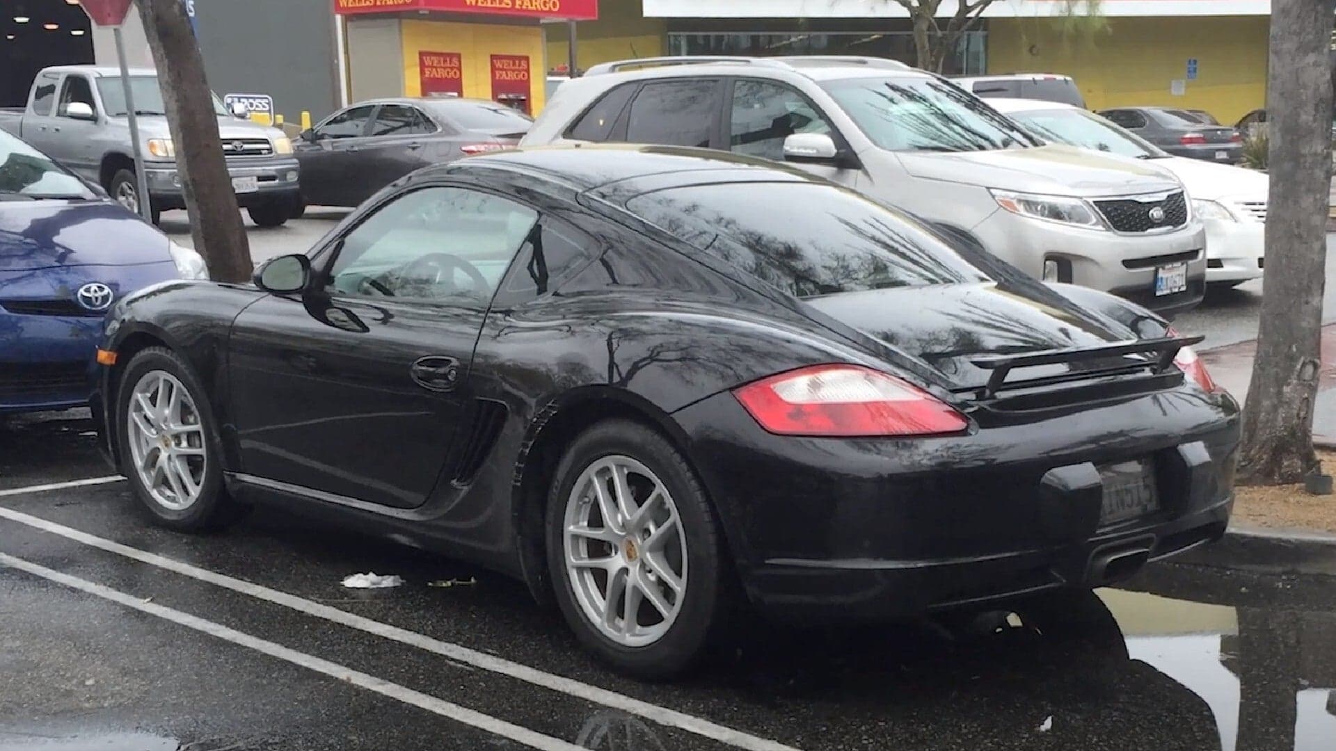 Nobody Seems to Know Why This Turo Porsche Cayman Disappeared Off the Street