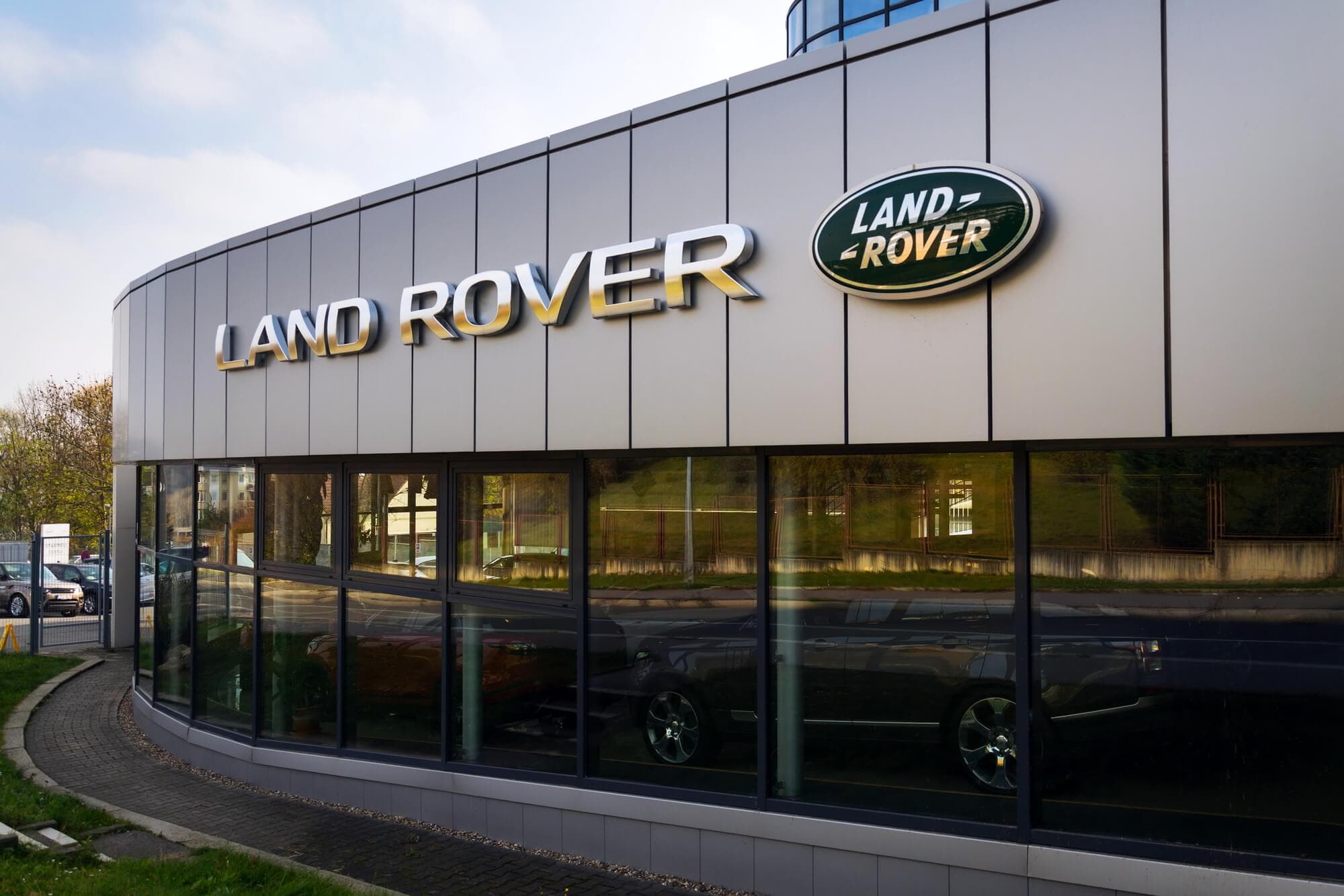 Land Rover’s Extended Warranty: Long-Lasting Benefits