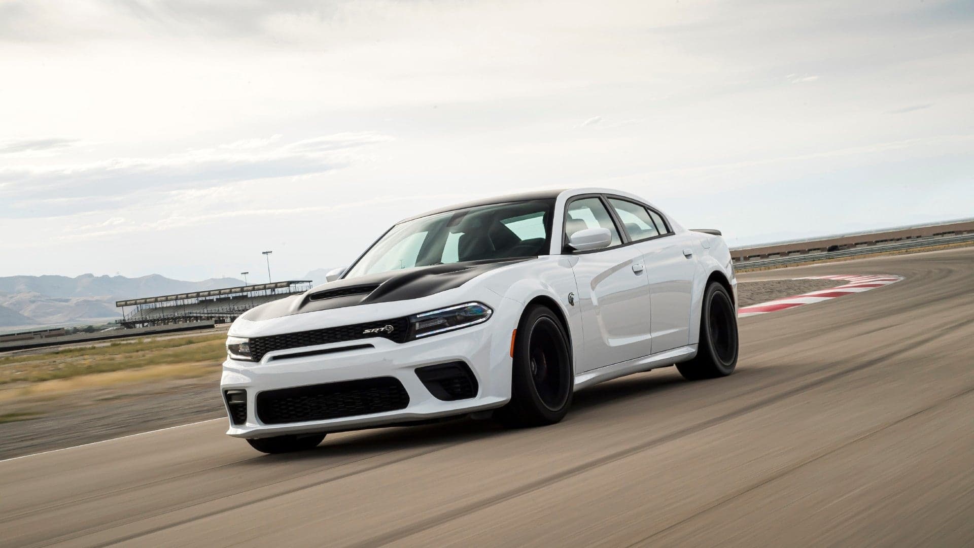 2021 Dodge Charger Hellcat Redeye: 797 HP And a 10-Second Quarter-Mile Stock