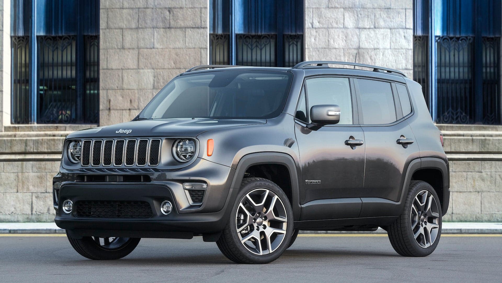 Jeep’s First EV Will Be Smaller Than the Renegade and Built in Italy: Report