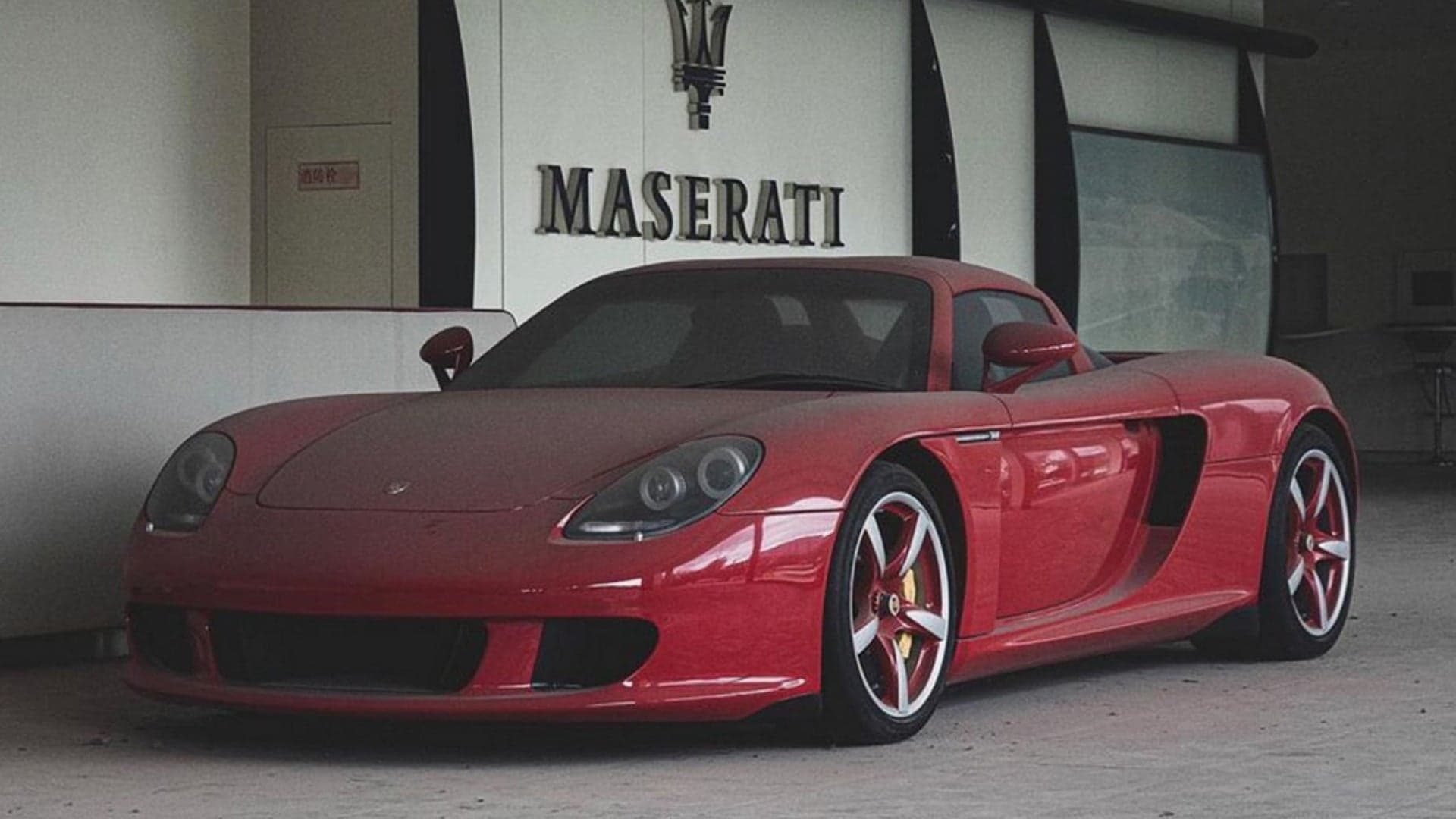 This Abandoned Porsche Carrera GT Is Still Waiting to be Rescued After Eight Long Years