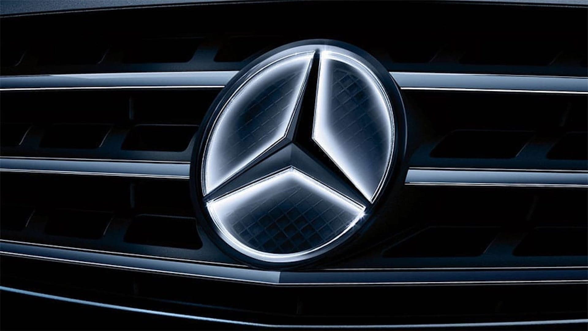 Recall: Mercedes-Benz’s Illuminated Badge Can Cause Power Steering Failure