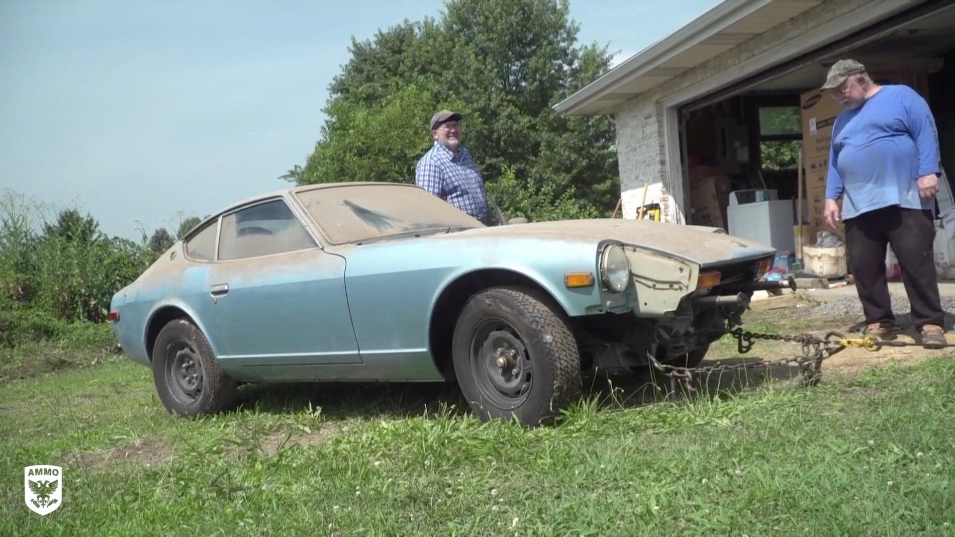 Watch a 44-Year-Old Datsun 280Z Get Washed for the First Time Ever