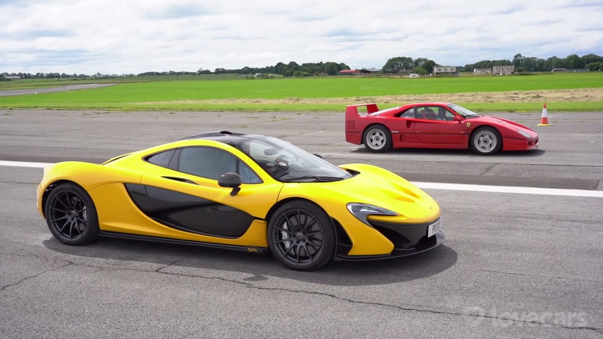 Ferrari F40 vs. McLaren P1 Drag Race Shows What a Difference 25 Years Can Make