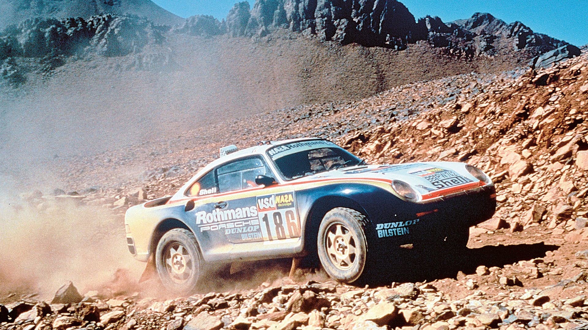 Behold the Porsche 959 Family That Dominated the Dakar Rally