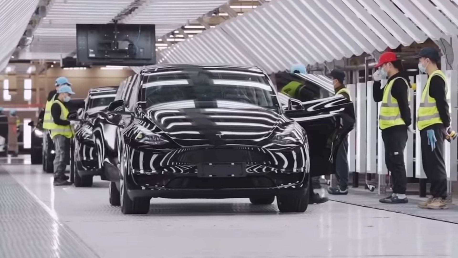 Tesla’s Shanghai Factory Cranks Out One New Model Y in the Time It Takes to Cook a Hot Pocket