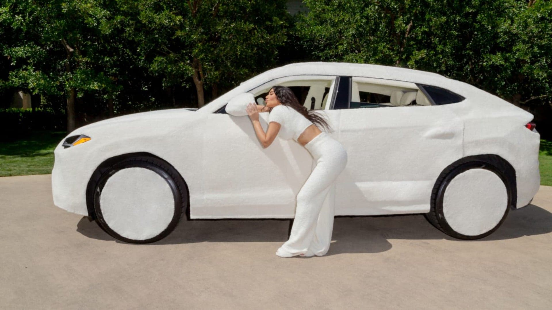 Yes, Kim Kardashian Really Covered a Lamborghini Urus With Furry Fabric