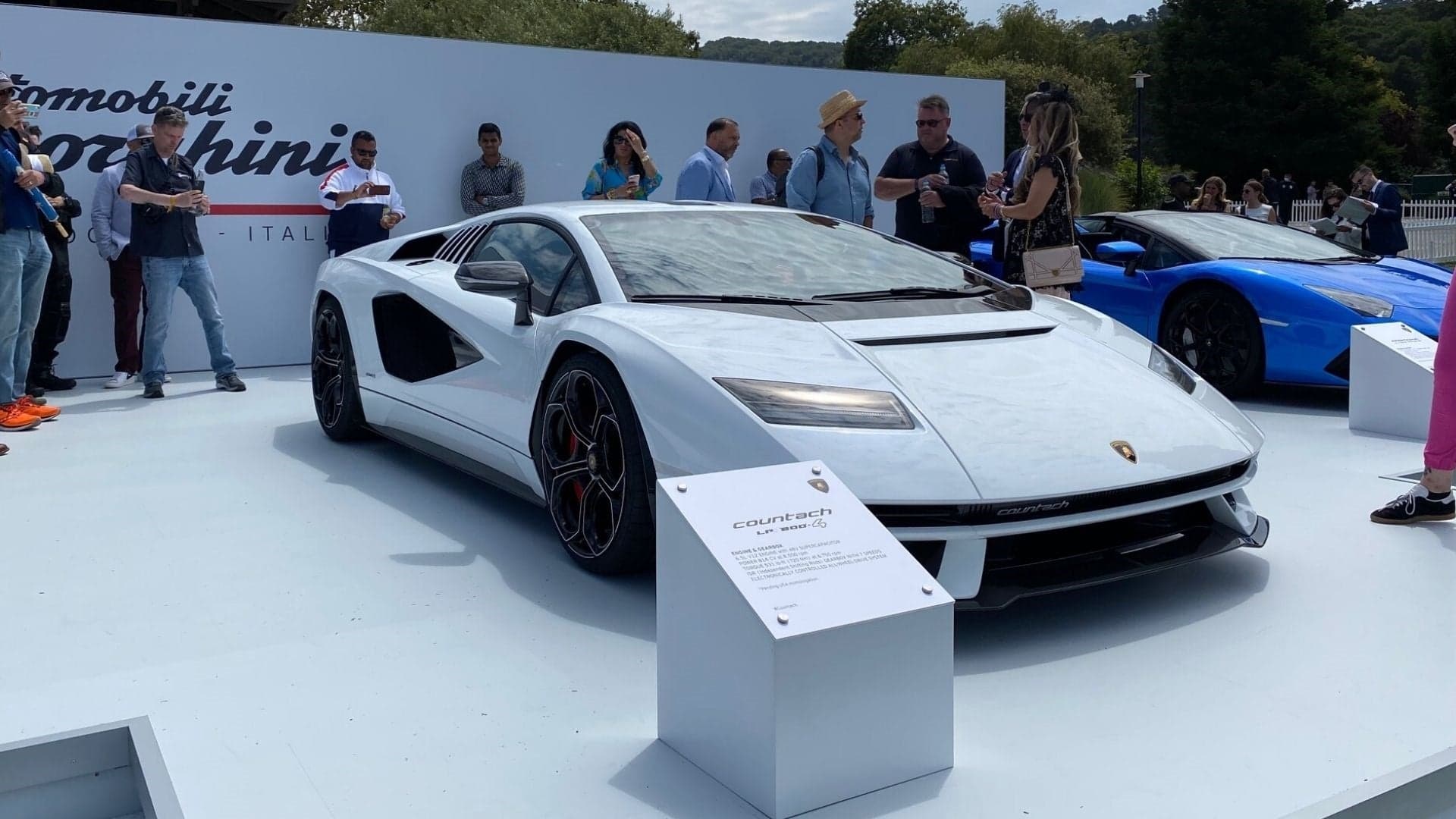 Lamborghini Is Not Ready to Give Up Its V12