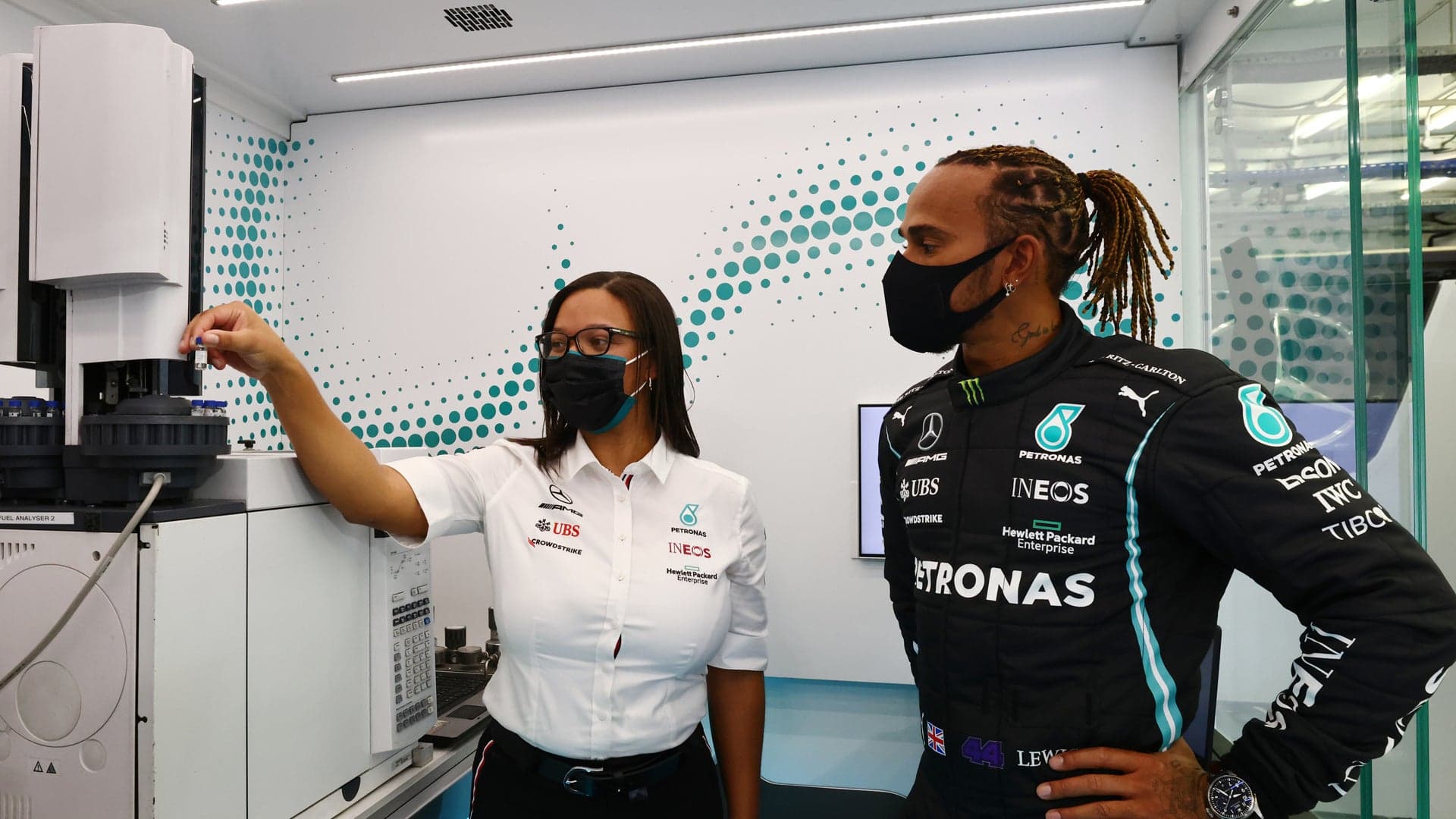 How Mercedes F1 Fluid Engineers Analyze Oil to Predict Problems