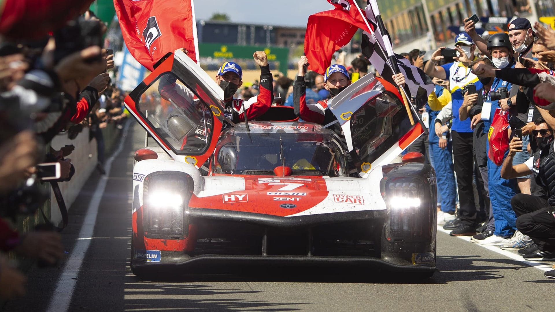 Toyota’s 1-2 Finish at Le Mans Shows It Can Dominate the Hypercar Class, Too