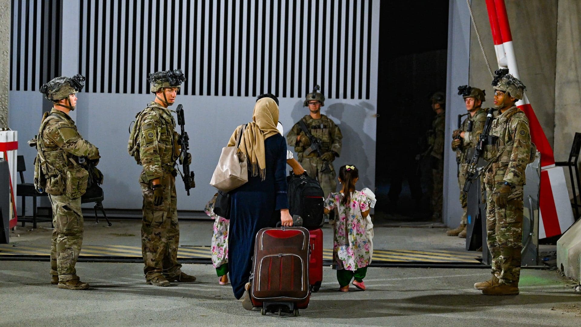 Secret Gate Used By Special Operators To Sneak Evacuees Into Kabul’s Airport