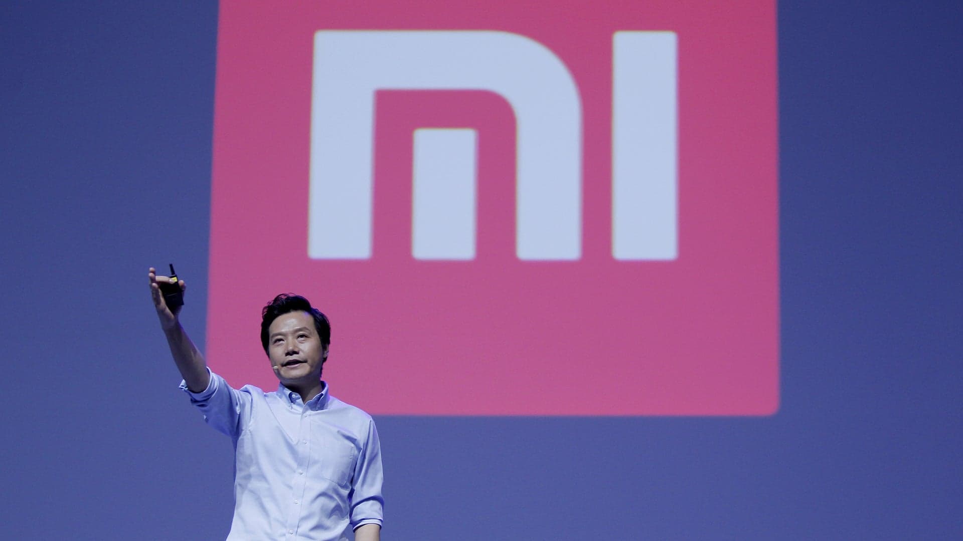 Chinese Smartphone Giant Xiaomi Wants to Make EVs