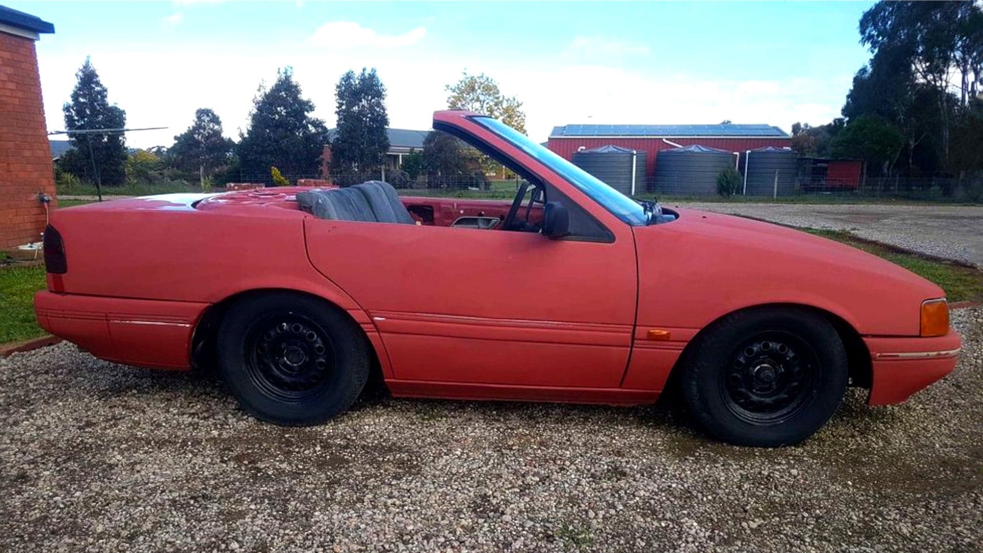 Ford Falcon Chopped up Into Scary Roofless Coupe