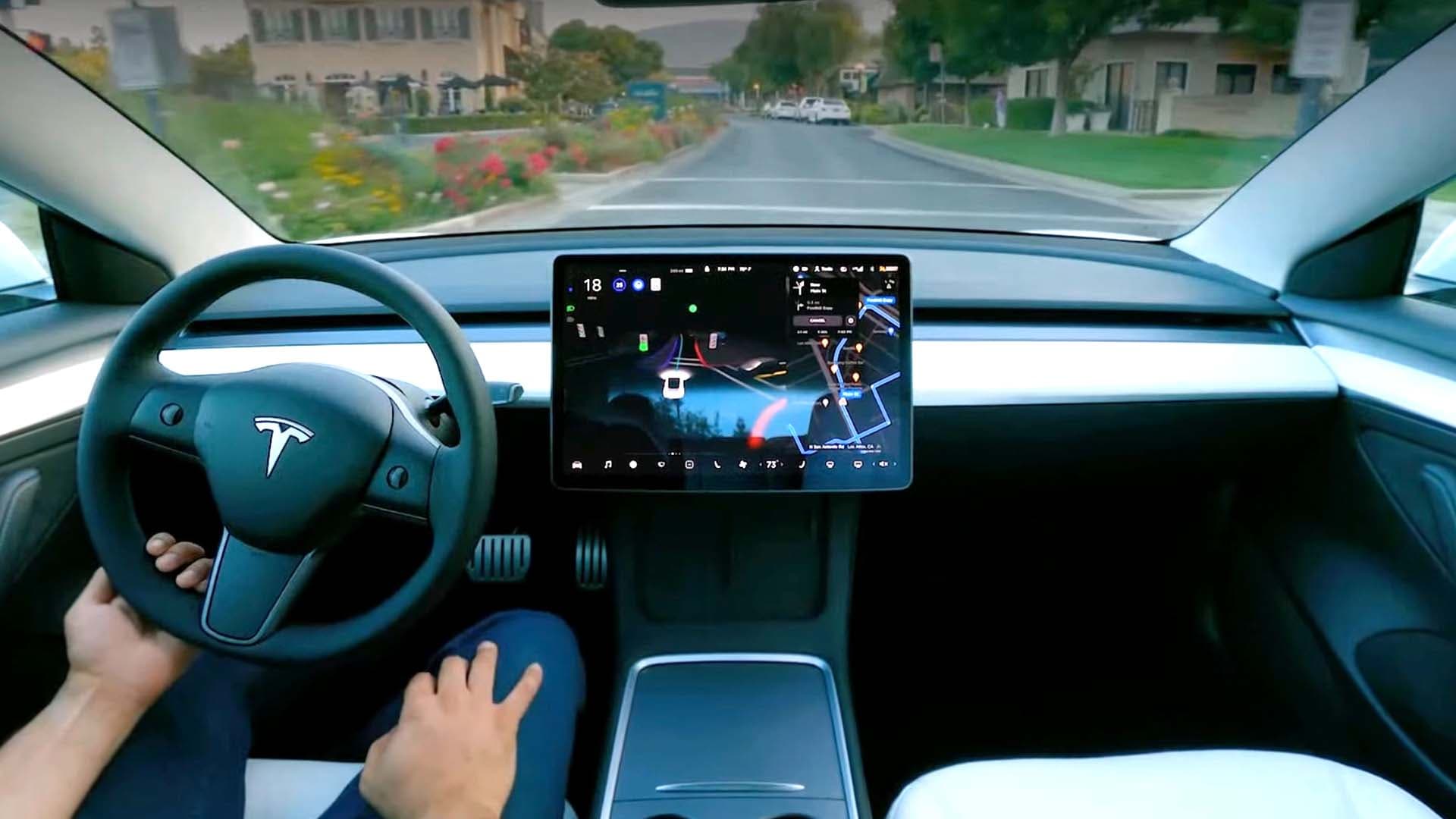 ‘Good’ and ‘Poor’ IIHS Ratings Coming to Systems Like Tesla Autopilot