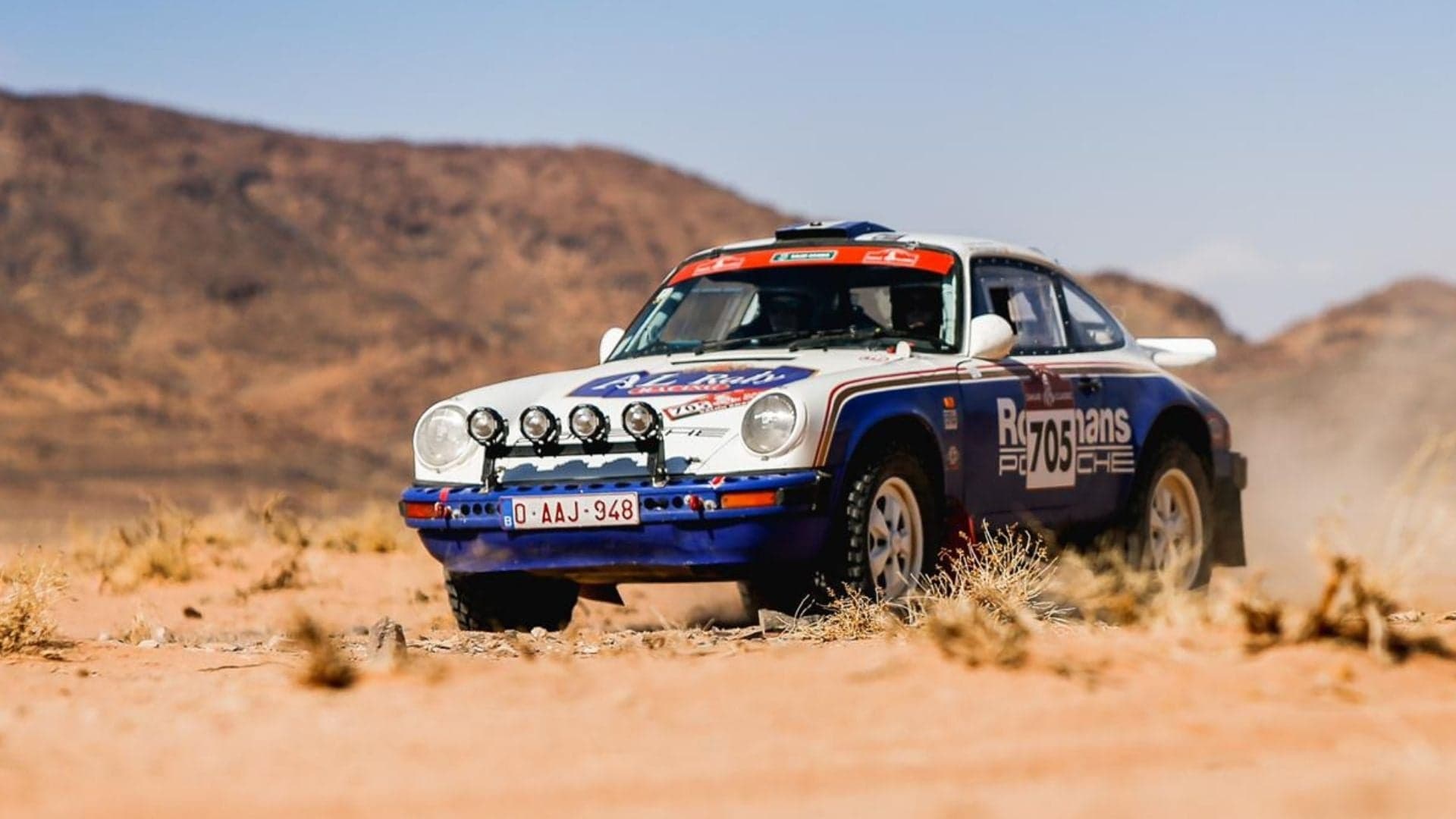Meet the American Team Who Piloted a 1982 Porsche 911 SC in the Dakar
