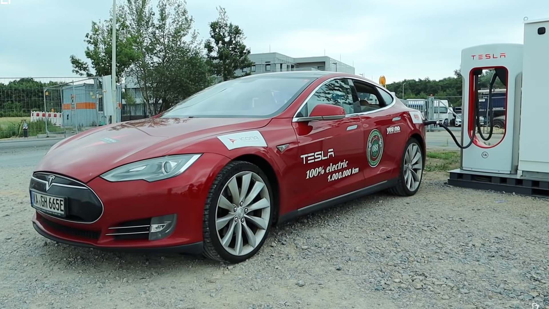 This 932,000-Mile Tesla Model S Is Still Hanging In There