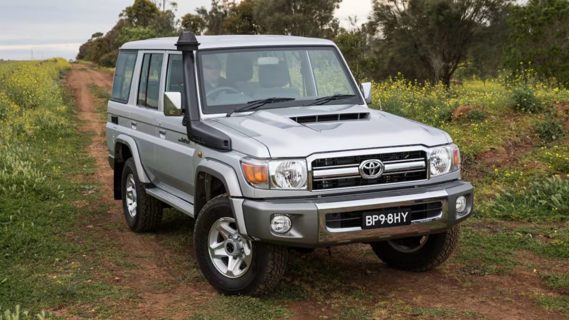 The 38-Year-Old 2022 Toyota Land Cruiser 70 Series Is the Oldest New Truck You Can Buy