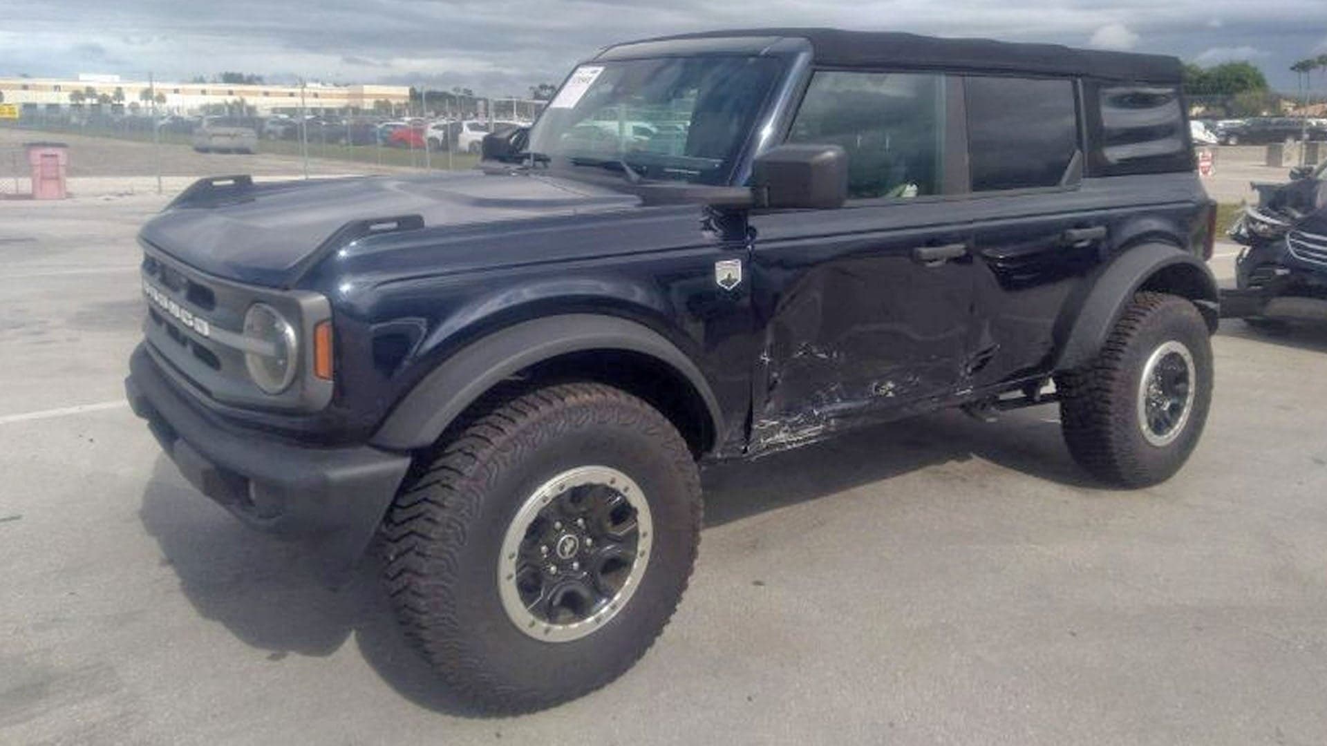The Salvage Ford Bronco Auctions Are Here if You’re Sick of Dealer Markups