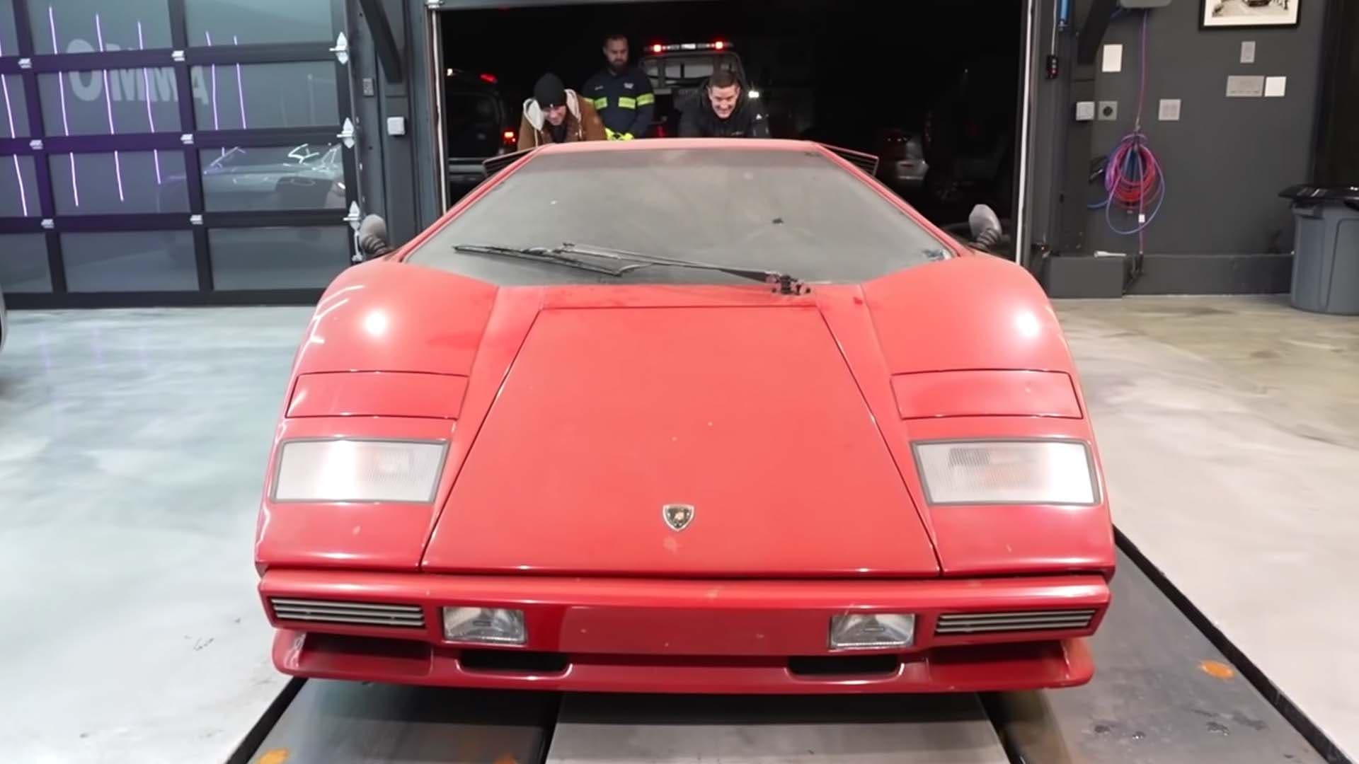 You Won’t Believe How Much Mouse Pee Is in This 1985 Lamborghini Countach