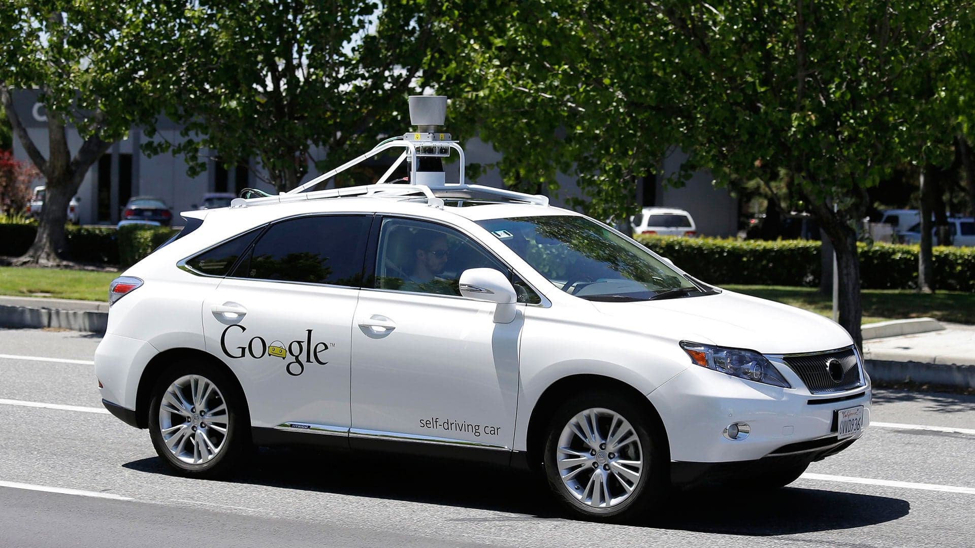 Feds Say Google’s Driverless Car Software Is a Driver