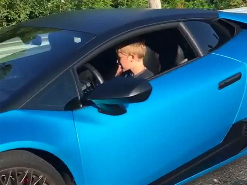 11-year-old in Lamborghini Huracan Smokes Man in Corvette