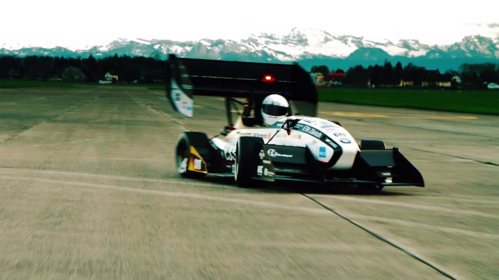 Watch This College-Made Electric Car Blast from 0 to 60 in 1.5 Seconds