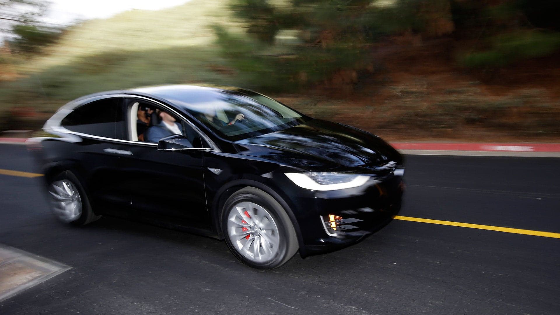 Another Tesla Seriously Crashed on Autopilot Last Week