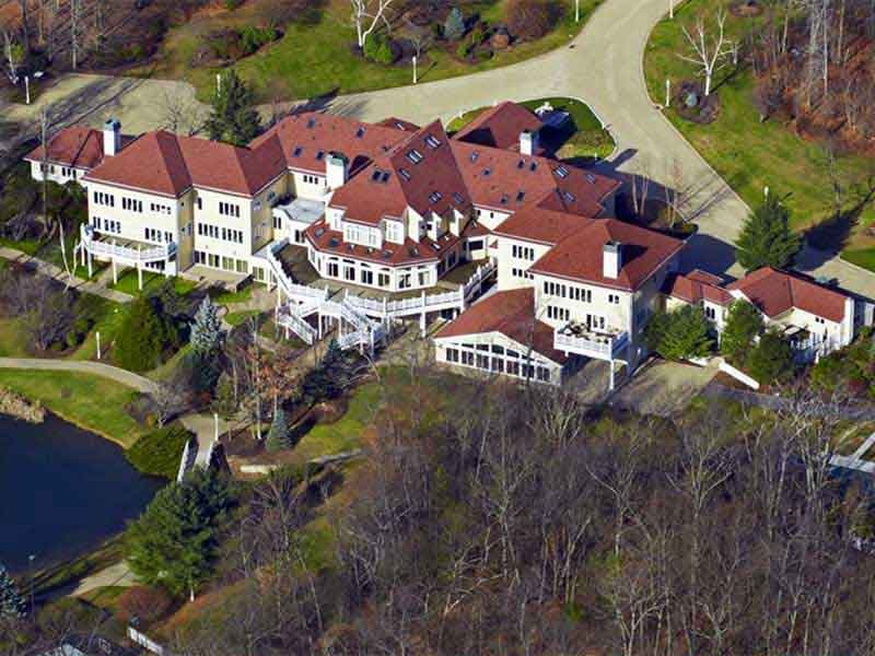 Someone Park a Lambo at 50 Cent’s Connecticut Home