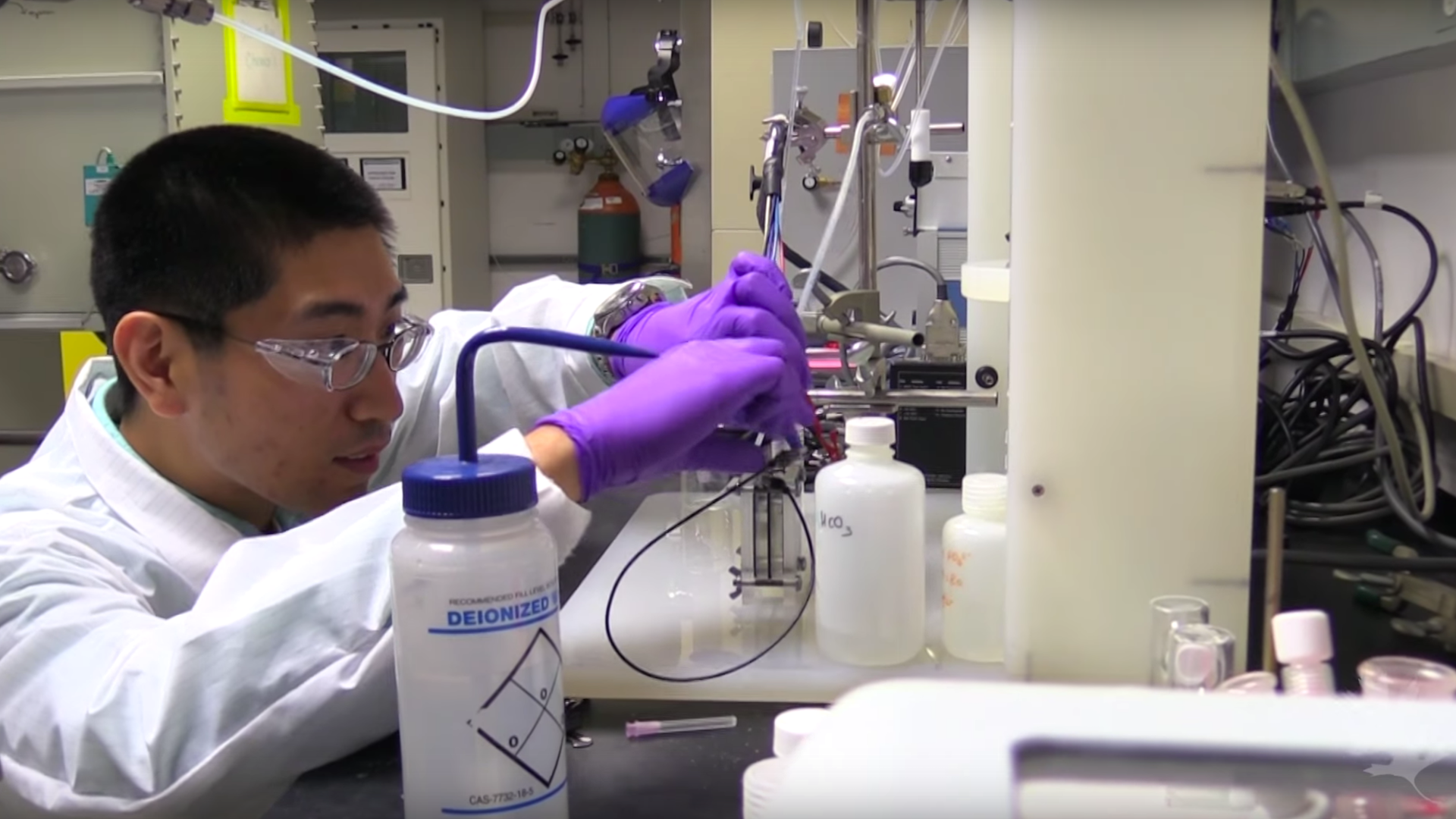 Scientists Accidentally Found a Great New Way to Convert CO2 into Ethanol