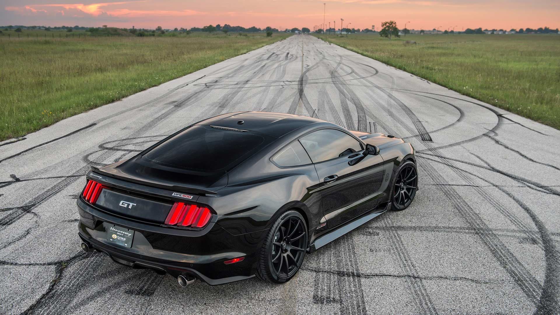Hennessey Makes a 800-HP GT350 and a Seattle Company Is Offering Teslas As a Perk: The Evening Rush